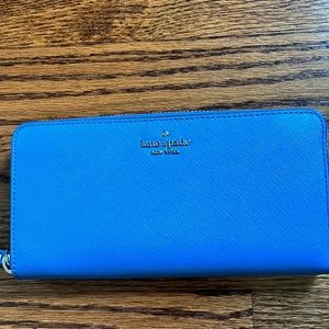 Kate Spade Large Zip-Around wallet